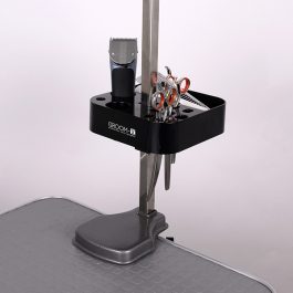 Show Tech – כלי שימושי לכלי עבודה לתליה על שולחן הטיפוח